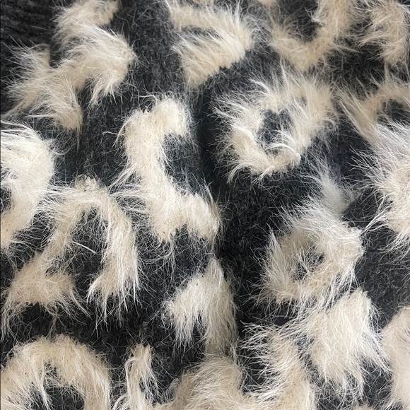 Grey and  White spotted Fuzzy Cardigan - Picture 5 of 6